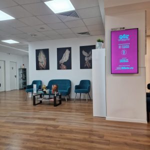 Reteaua-Digitala-Indoor-DOOH-DERMA-BEAUTY-CLINIQUE-NORDULUI-1